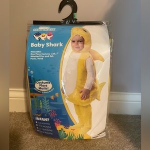 Baby Shark Halloween costume 12-18 mo